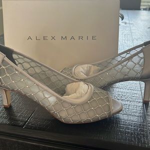 **NEW Alex Marie-Bessica-Silver-Size:9